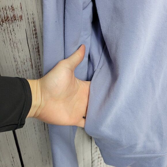 NWT FILA XL Blue Vintage Casual Minimalist Staple Classic Crew Neck Sweatshirt - Picture 5 of 10